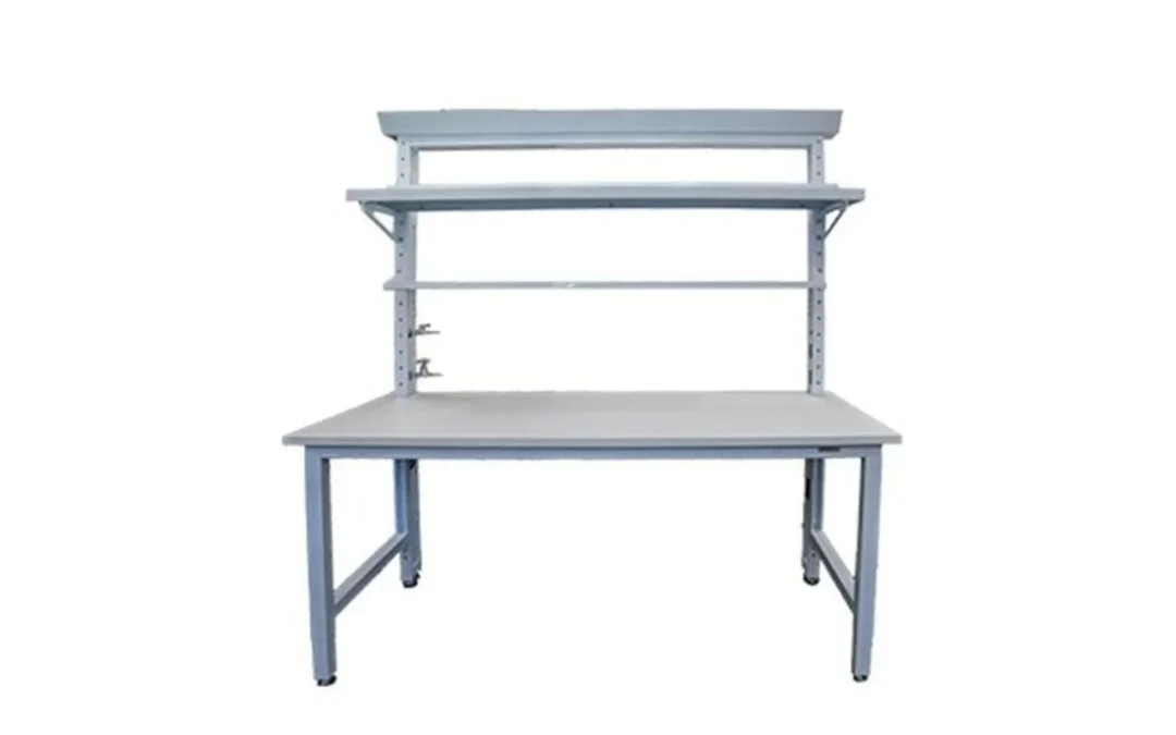 Workplace Modular Systems StandardPLUS workstation with a flat work surface